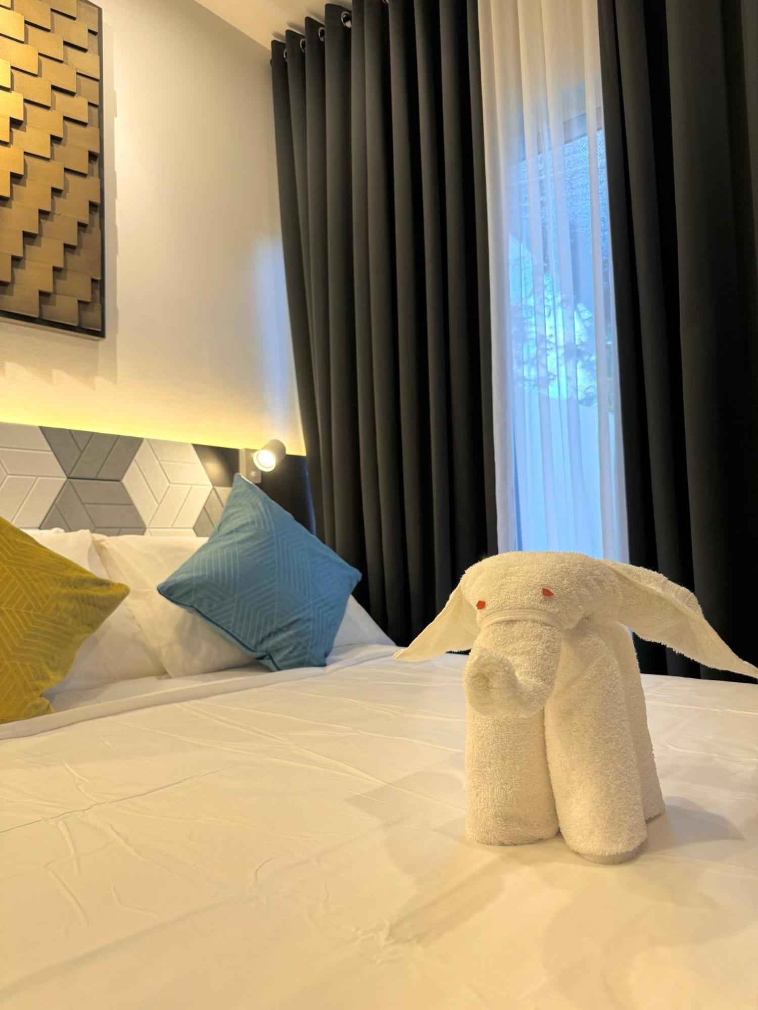 Fullerton Suites Puting Kahoy Eksteriør bilde